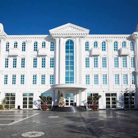 Hotel Britania Kamez Buitenkant foto