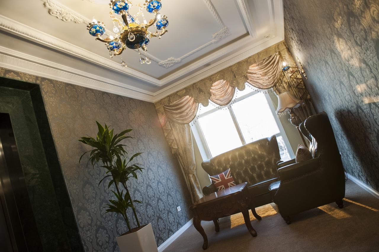Hotel Britania Kamez Buitenkant foto